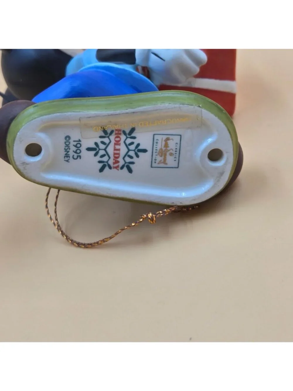 WDCC Mickey Mouse Pluto's Christmas Tree Present For My Pals Disney Ornament